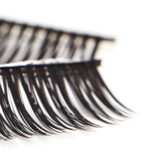 Wispy Lashes Pair - Image 4